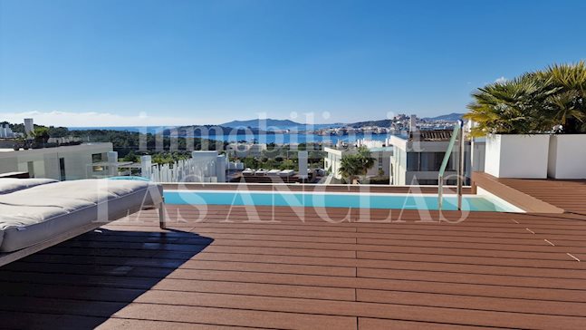 Ibiza Talamanca - Lujoso ático con piscina privada y exclusivas zonas comunitarias en venta