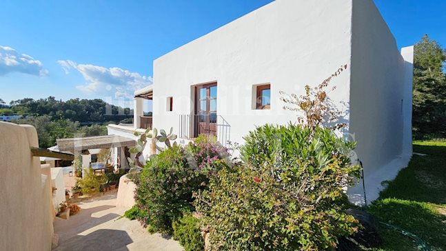 Ibiza Jesús - Incantevole finca ristrutturata con diversi annessi per gli ospiti in una posizione idilliaca per acquistare