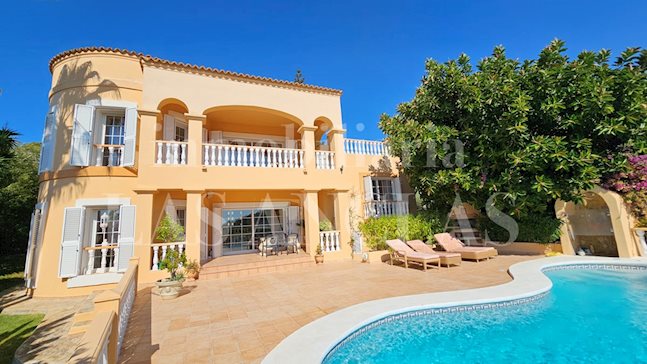 Ibiza Talamanca - Villa de estilo mediterráneo en zona premium con soleadas terrazas y vistas al mar para comprar