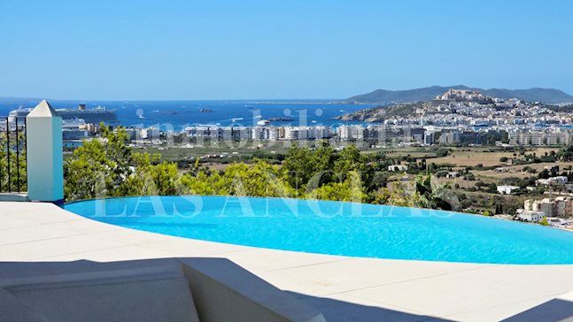 Ibiza Jesús - Villa avec 6 chambres et vue imprenable sur la mer et Dalt Vila acheter