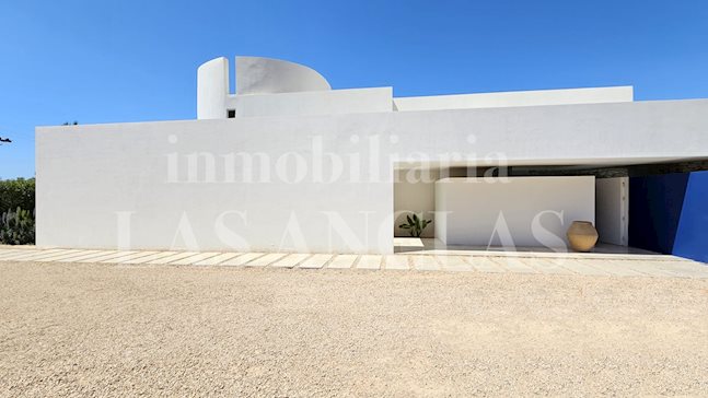 Ibiza Talamanca - Sublime villa dall'architettura esclusiva con giardino di design e vista sulla città vecchia in vendita