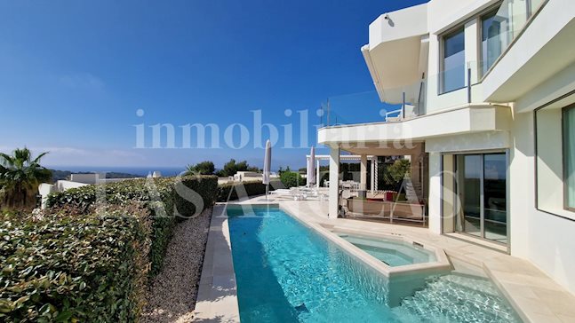 Ibiza Talamanca - Villa d'un luxe exceptionnel avec de nombreux extras et une vue imprenable sur la mer acheter