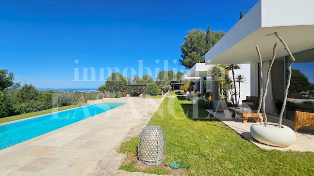 Ibiza San José - Belle villa design de plain-pied avec vue sur la mer et licence touristique à vendre