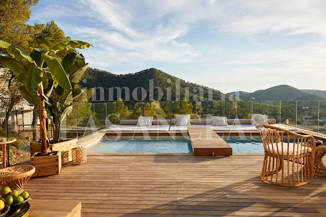Ibiza costa este - Moderna y lujosa villa con ascensor y detalles de alta calidad en venta
